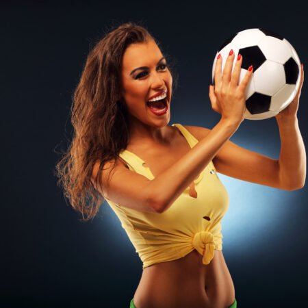 Betsson paga anticipado si tu equipo se adelanta por 2 goles en fútbol